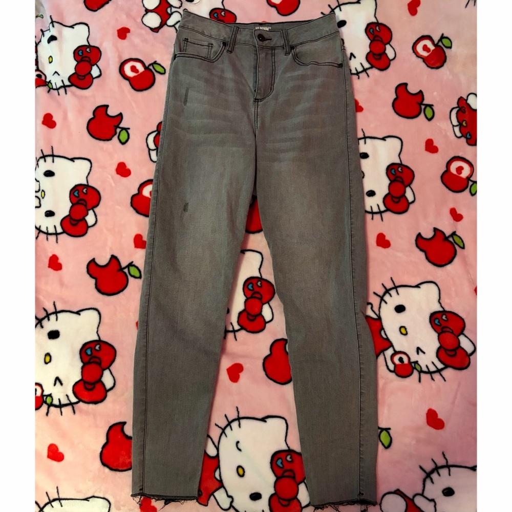 Hot Topic Grey Ultra High Rise Cropped Jeggings Size 5